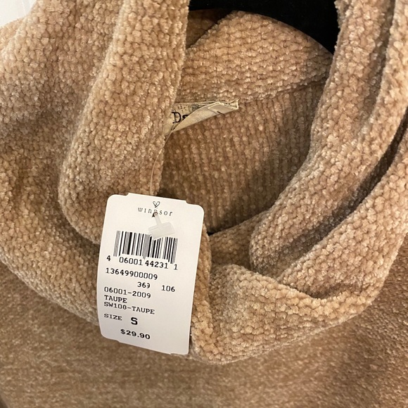 ⚡️SOLD⚡️WINDSOR CHENILLE TURTLENECK SWEATER - Picture 3 of 3